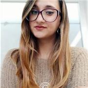 Laureata in lingue e mediazione linguistica col massimo dei voti, offre lezioni private di inglese, ma anche francese e spagnolo, italiano, storia e geografia a ragazzi delle elementari, medie e superiori. Caratteristiche principale serietà e puntualità